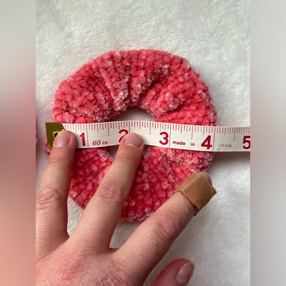 Handmade Crochet Scrunchies 3pk - Picture 7 of 8